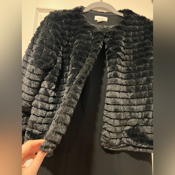 Elegant cocktail faux furry style jacket - Picture 4 of 9